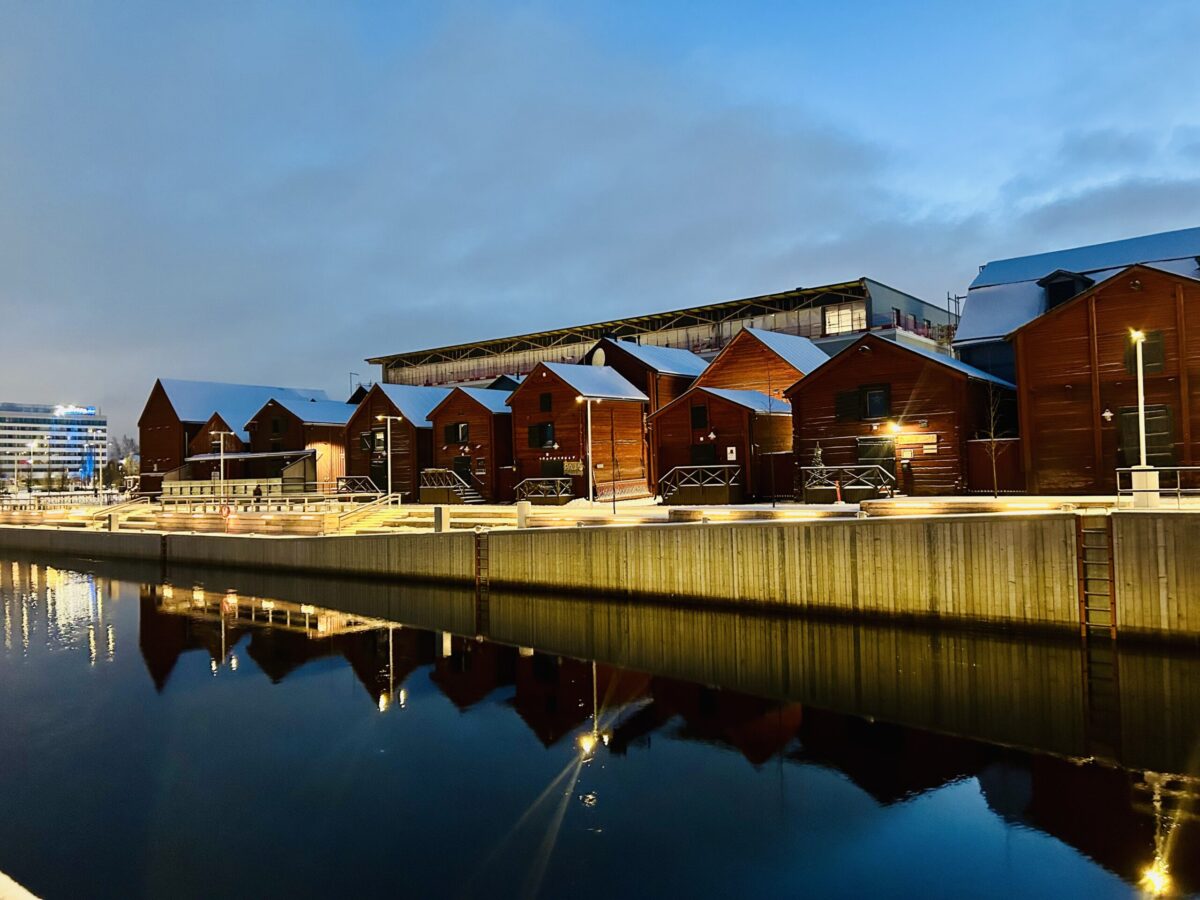 Hae laivapaikkaa uudistuneesta Torirannasta